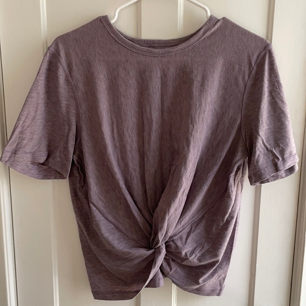 Lululemon cropped t-shirt